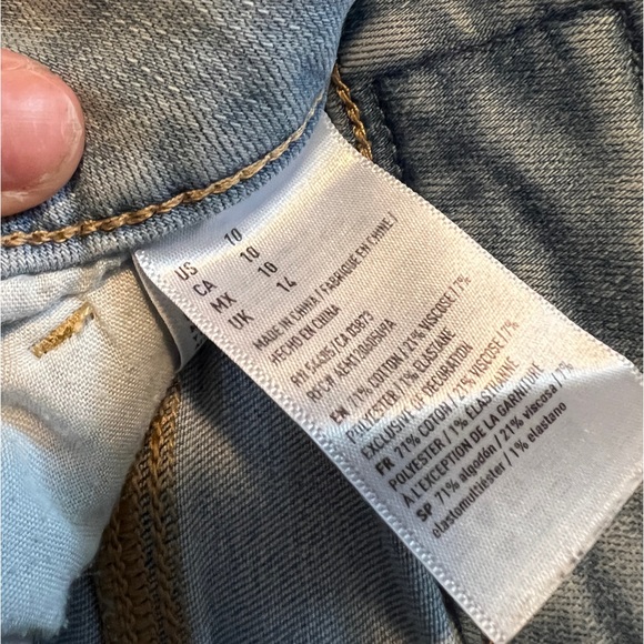 American Eagle Shorts - Picture 4 of 4